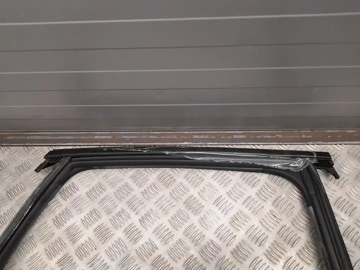 Audi Q5 SQ5 (2017 - ) 80A839432A Уплотнитель кузова — фото 2