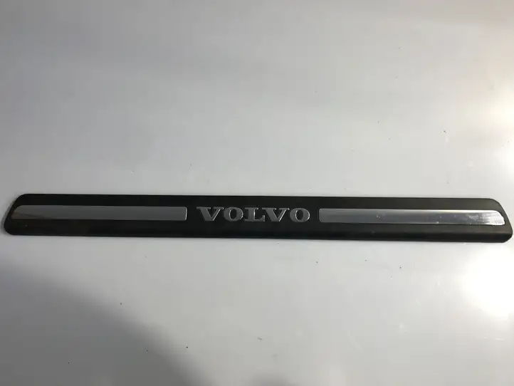 Volvo XC90 (2006 - 2014) 8659960 Внутренняя отделка переднего порога — фото 1