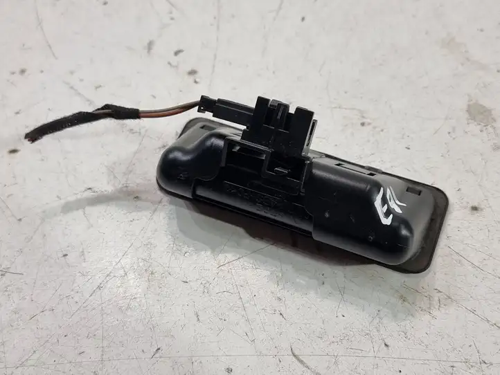 BMW 3 E90 E91 (2005 - 2012) 51247118158 Кнопка закрытия багажника — фото 4