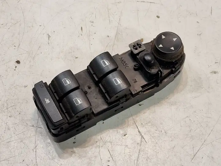 BMW 5 E60 E61 (2004 - 2010) 912211001 Кнопка стеклоподъемников — фото 2