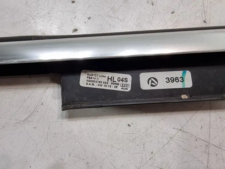 Audi A6 C7 (2011 - 2014) 4G0853763 Накладка стекла задней двери — фото 2