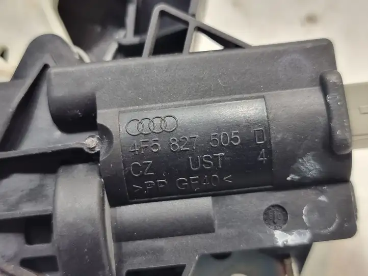 Audi A4 S4 B8 8K (2007 - 2011) 4F5827505D Замок крышки багажника — фото 3