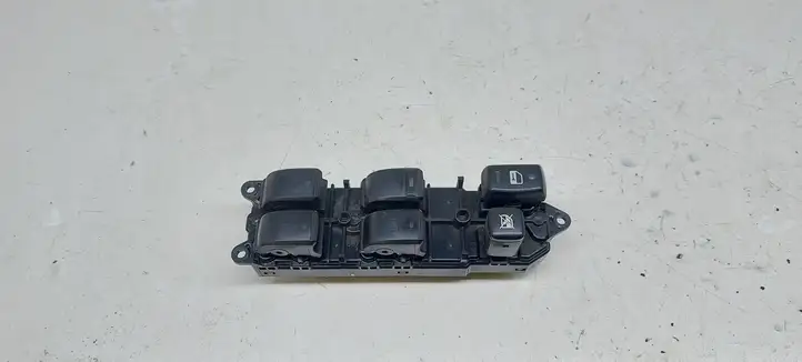 Toyota Avensis Verso (2001 - 2004) 8404044030 Блок кнопок стеклоподъемников — фото 4