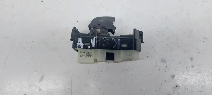 Toyota Avensis Verso (2001 - 2004) 8403044020 Блок кнопок стеклоподъемников — фото 4