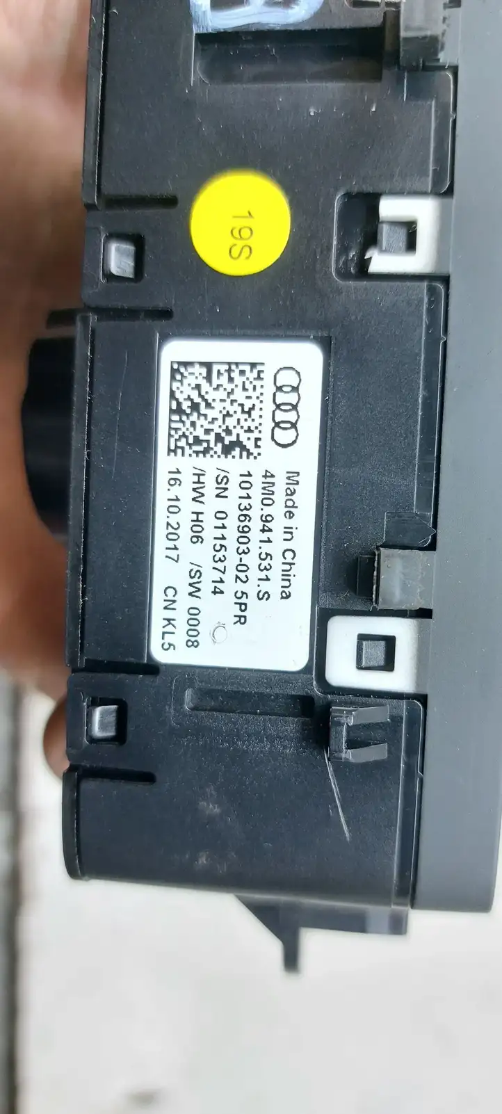 Audi A4 S4 B9 (2015 - 2019) 4M0941531S Включатель фонарей — фото 5