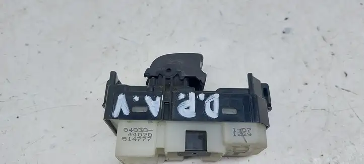 Toyota Avensis Verso (2001 - 2004) 8403044020 Блок кнопок стеклоподъемников — фото 2