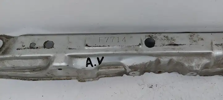 Toyota Avensis Verso (2001 - 2004) F7714 Верхняя панель радиатора — фото 3