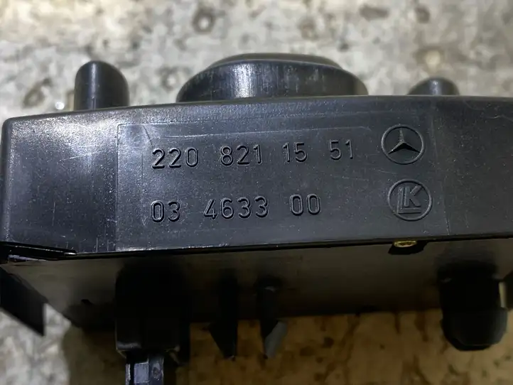 Mercedes-Benz S W220 (1998 - 2006) 2208211551 Включатель зеркал — фото 2