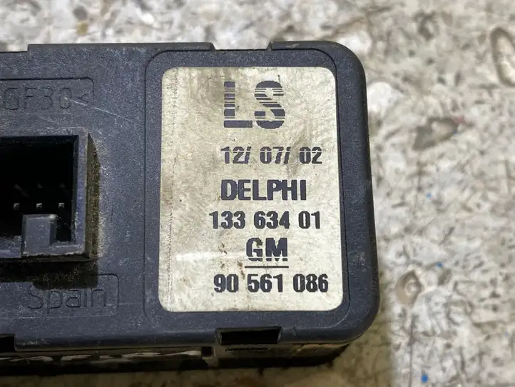 Opel Astra G (1998 - 2004) 13363401 Кнопка стеклоподъемников — фото 2