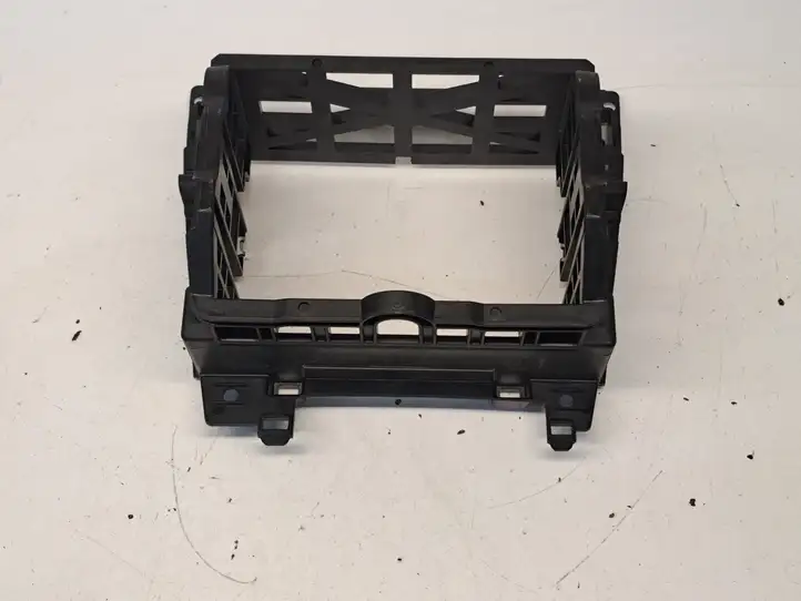BMW 5 E60 E61 (2004 - 2010) 7034118 Отделка магнитолы — фото 1