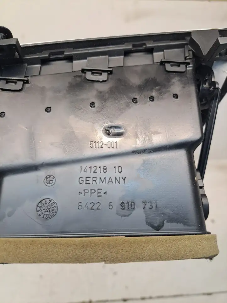 BMW 5 E60 E61 (2004 - 2010) 14121810 Боковой воздушный дефлектор — фото 7