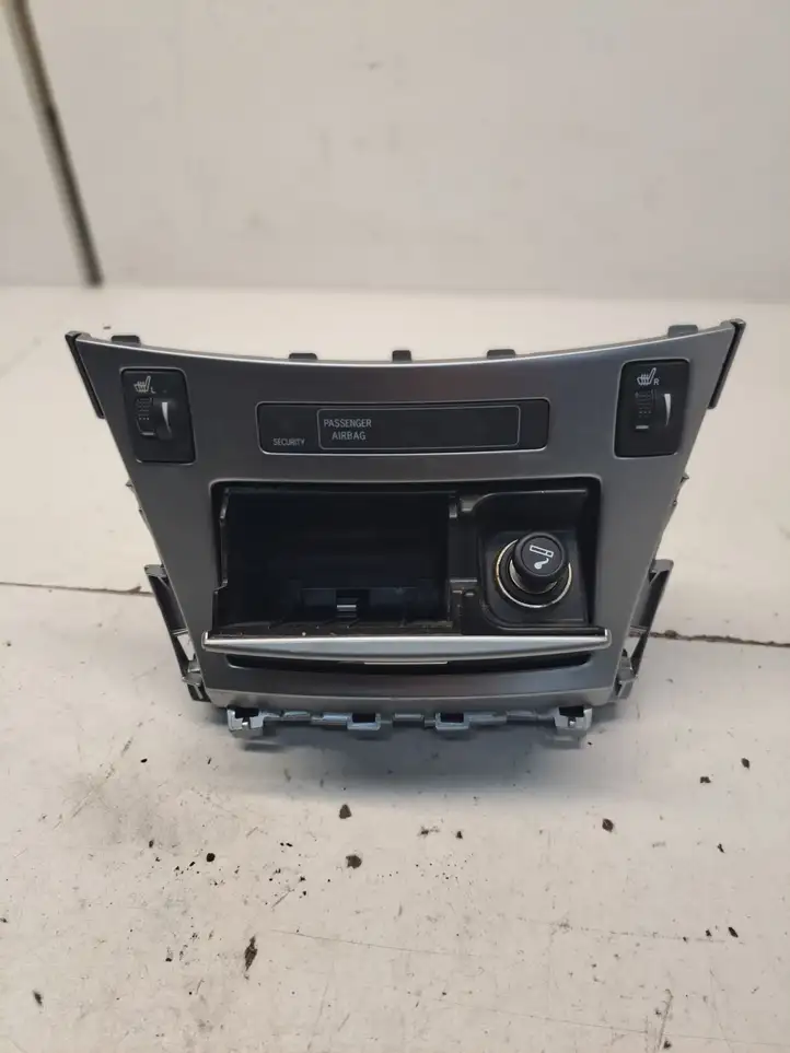 Toyota Avensis T270 (2009 - 2012) 8395005030 Передняя пепельница — фото 5