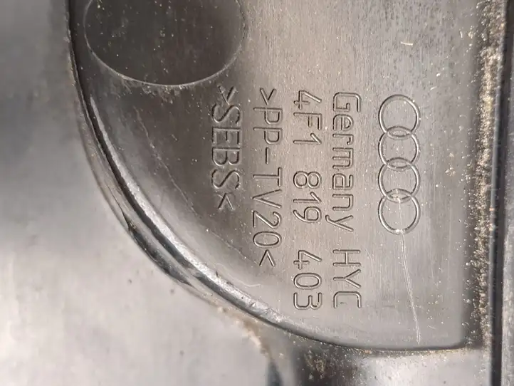 Audi A6 S6 C6 4F (2004 - 2008) 4F1819403 Накладка стоек лобового стекла — фото 2