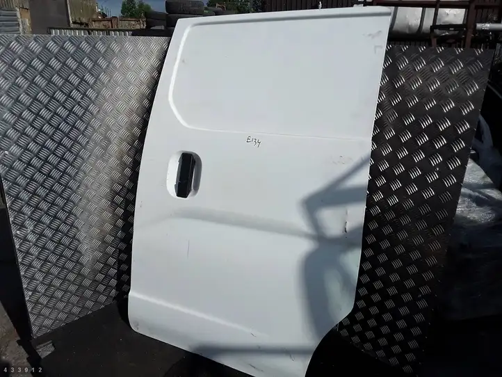 Nissan NV200 (2009 - ) Боковая раздвижная дверь — фото 1