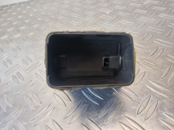 Audi A4 S4 B7 8E 8H (2004 - 2009) 8E0820901F Боковой воздушный дефлектор — фото 3