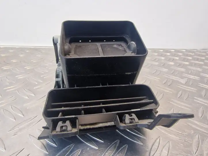 Volkswagen Touran I (2003 - 2010) 1T0819704B Боковой воздушный дефлектор — фото 3