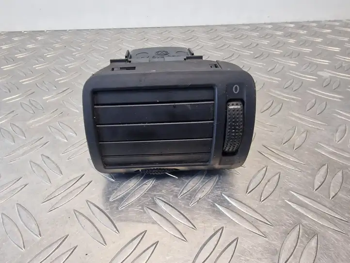 Volkswagen PASSAT B5.5 (2001 - 2005) 3B0819703D Боковой воздушный дефлектор — фото 1