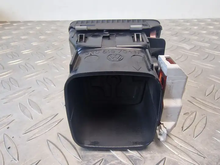 Volkswagen PASSAT B5.5 (2001 - 2005) 3B0819704D Боковой воздушный дефлектор — фото 3