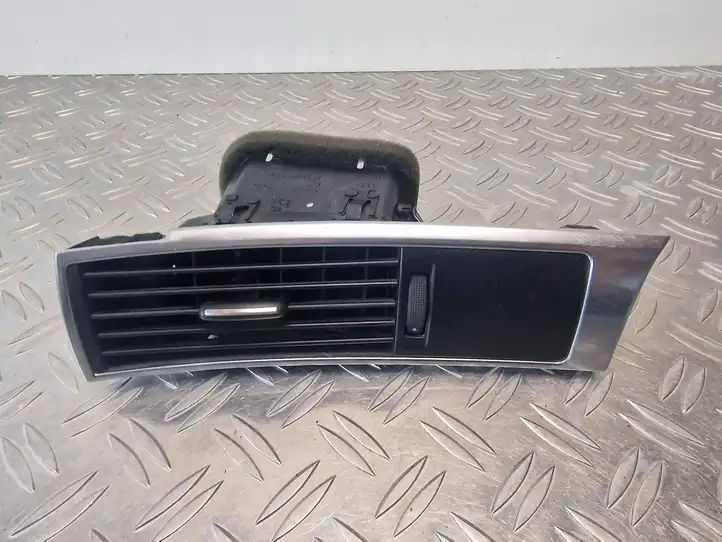 Audi A6 S6 C6 4F (2004 - 2008) 4F1820901D Боковой воздушный дефлектор — фото 1