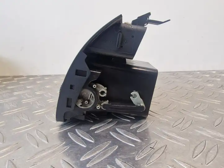 Volkswagen Touran I (2003 - 2010) 1T0819703A Боковой воздушный дефлектор — фото 2