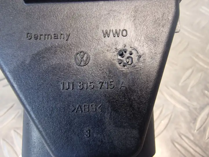 Volkswagen Golf IV (1998 - 2005) 1J1815715A Боковой воздушный дефлектор — фото 2