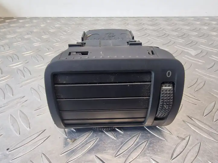 Volkswagen PASSAT B5.5 (2001 - 2005) 3B0819703D Боковой воздушный дефлектор — фото 1