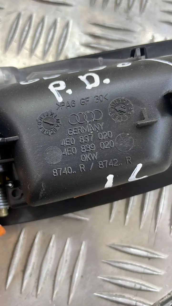 Audi A8 S8 D3 4E (2005 - 2007) 4E0839020 Внутренняя ручка двери — фото 2