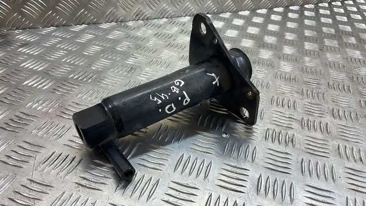 Audi A4 (2004 - 2009)   Передний aмортизатор бампера