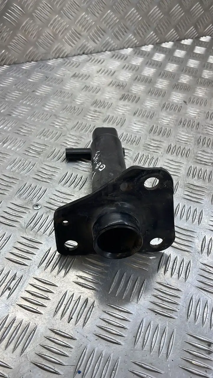 Audi A4 (2004 - 2009)   Передний aмортизатор бампера