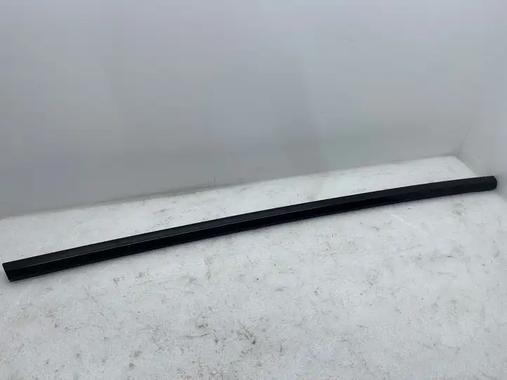 Tesla Model X (2015 - 2021) 1080748 Обшивка стойки у окна — фото 1