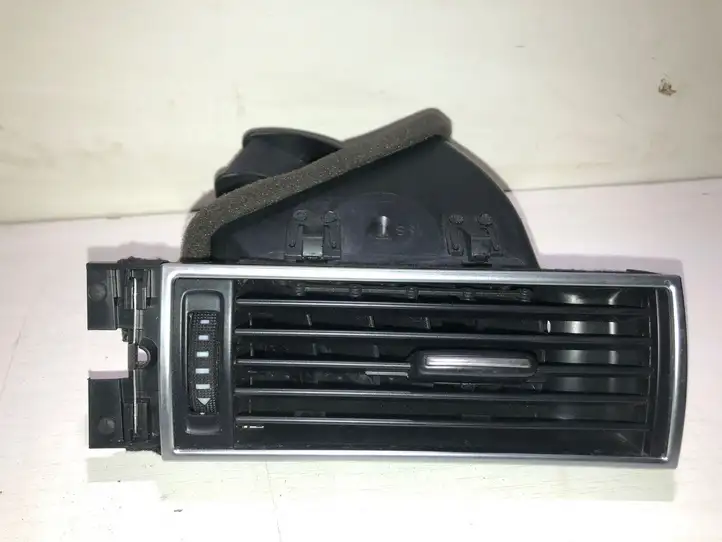 Audi A6 S6 C6 4F (2008 - 2011) 4F18200902D Боковой воздушный дефлектор — фото 1
