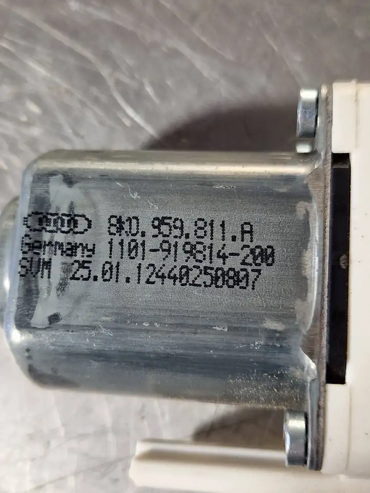 Audi A6 C7 (2014 - 2018) 8K0959811A Стеклоподъемник задней двери — фото 3