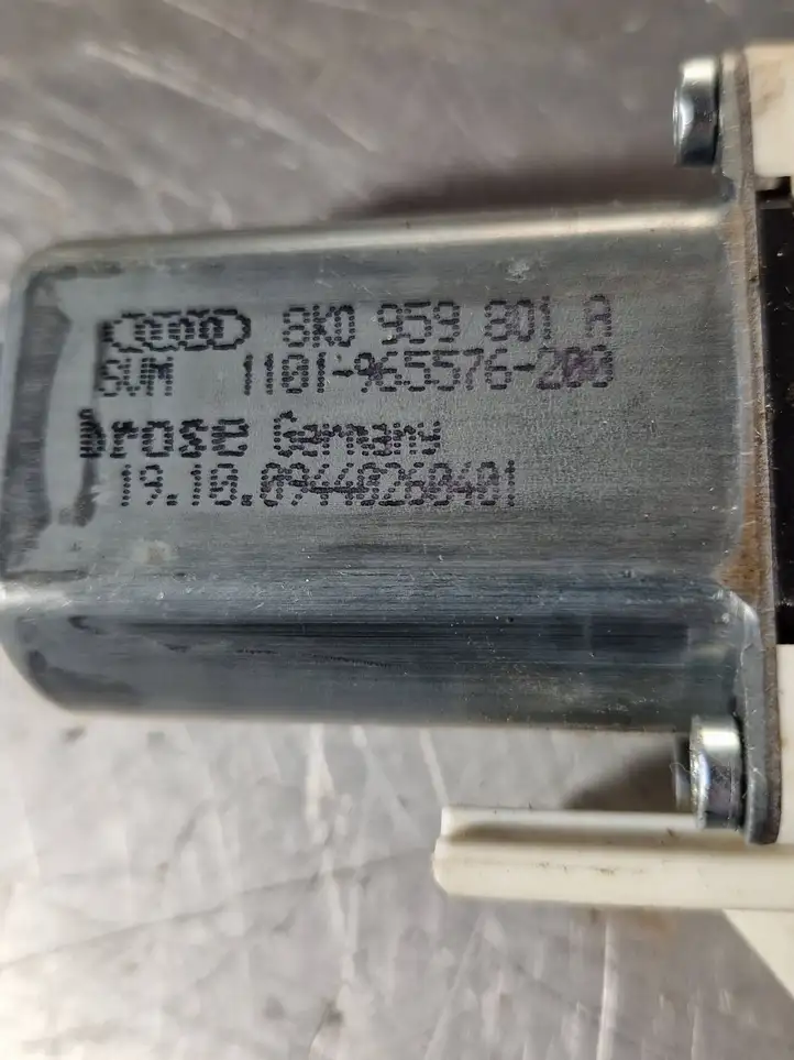 Audi A4 S4 B8 8K (2011 - 2015) 8K0959801A Стеклоподъемник задней двери — фото 3