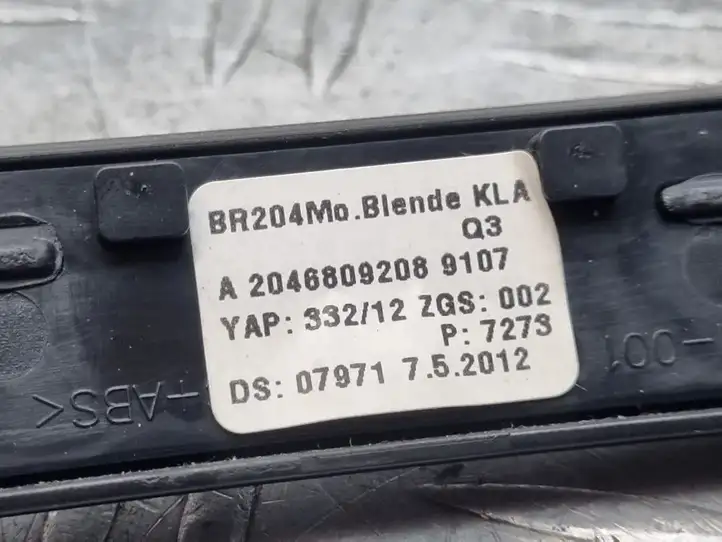 Mercedes-Benz C W204 (2007 - 2014) A2046809208 Отделка блока климат-контроля — фото 2