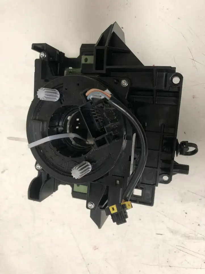Ford Focus (2011 - 2015) BV6T13N054AG Контактное кольцо SRS — фото 1