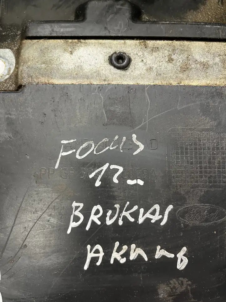 Ford Focus (2011 - 2015) AM5110723AD Ящик аккумулятора — фото 4