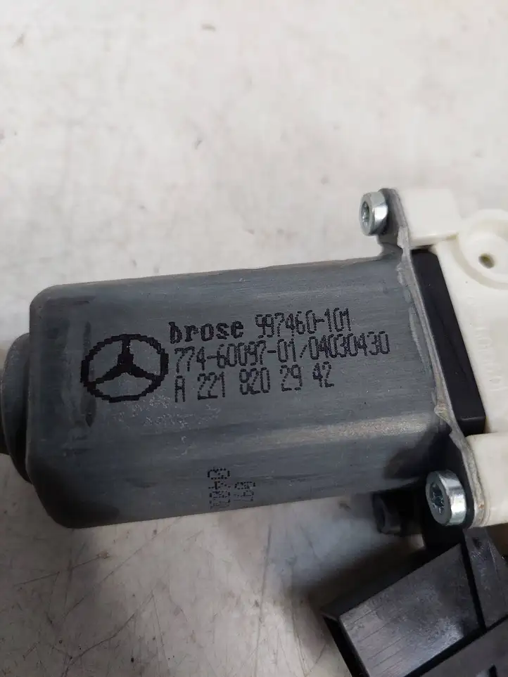 Mercedes-Benz S W221 (2005 - 2013) A2218202942 Стеклоподъемник задней двери — фото 4