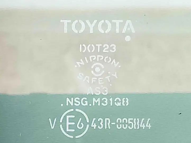 Toyota RAV 4 (XA40) (2012 - 2018) Заднее боковое стекло — фото 3
