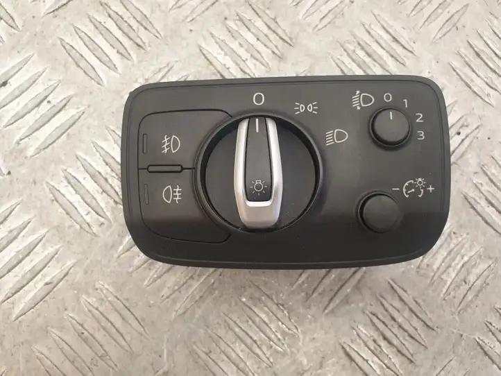 Audi A3/S3 8V (2012 - 2016) 8V0941531N Включатель фонарей — фото 1