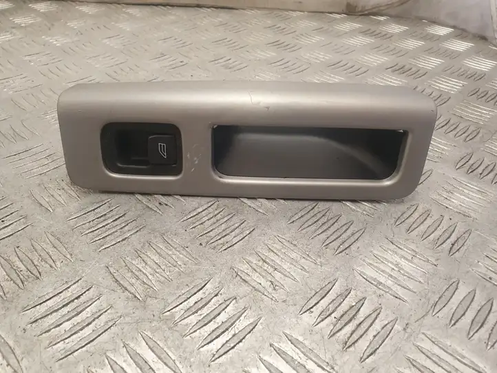 Volvo V50 (2004 - 2008) 8663813 Кнопка стеклоподъемников — фото 1