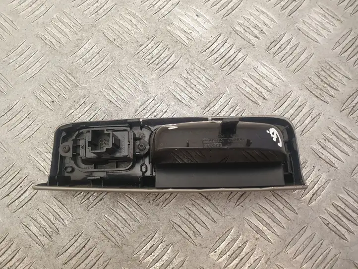 Volvo V50 (2004 - 2008) 8663813 Кнопка стеклоподъемников — фото 2
