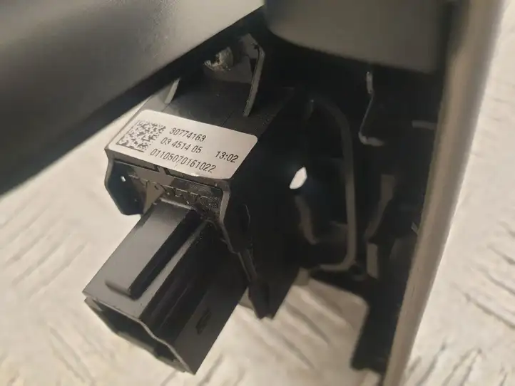 Volvo V50 (2004 - 2008) 8663813 Кнопка стеклоподъемников — фото 4