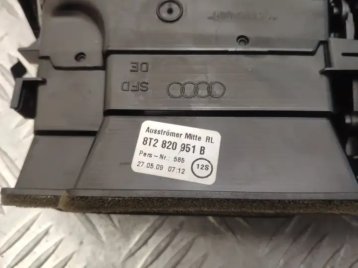 Audi A5 8T 8F (2007 - 2011) 8T2820951B Воздушная решетка панели — фото 7