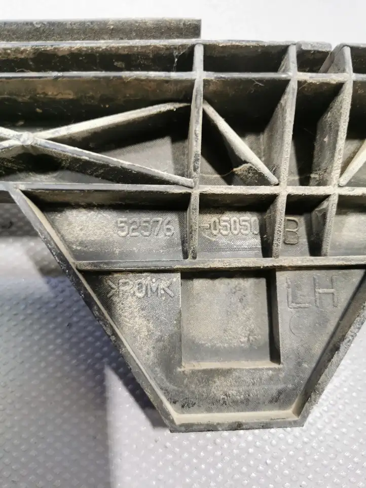 Toyota Avensis T250 (2003 - 2006) 5257605050 Кронштейн заднего бампера — фото 3