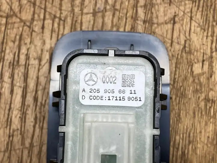 Mercedes-Benz C W205 (2014 - 2021) A2059056611 Другие включатели / ручки/ переключатели — фото 3