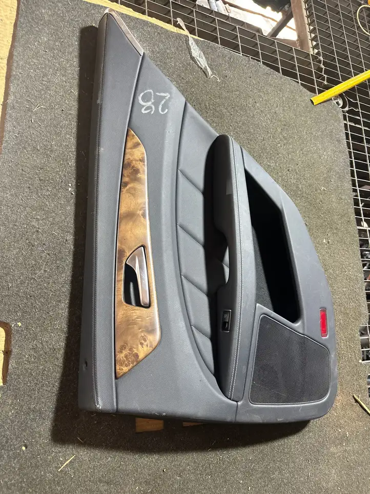 Mercedes-Benz CLS C218,X218 (2011 - 2017) Обшивка задней двери — фото 2