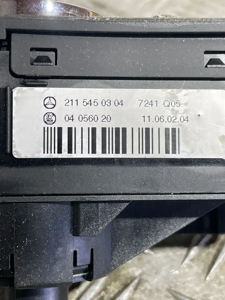 Mercedes-Benz E W211 (2002 - 2009) 2115450304 Включатель фонарей — фото 3