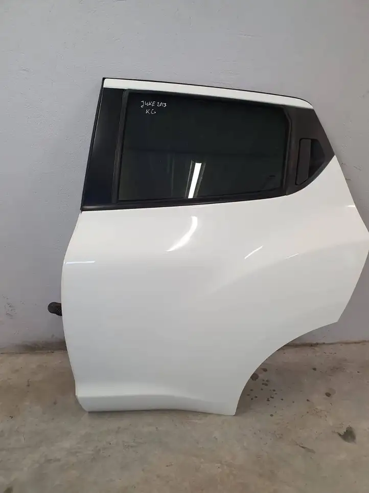 Nissan Juke I F15 (2010 - 2018) Задняя дверь — фото 11