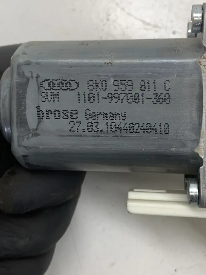 Audi A6 S6 C6 4F (2008 - 2011) 8K0959811C Стеклоподъемник задней двери — фото 3