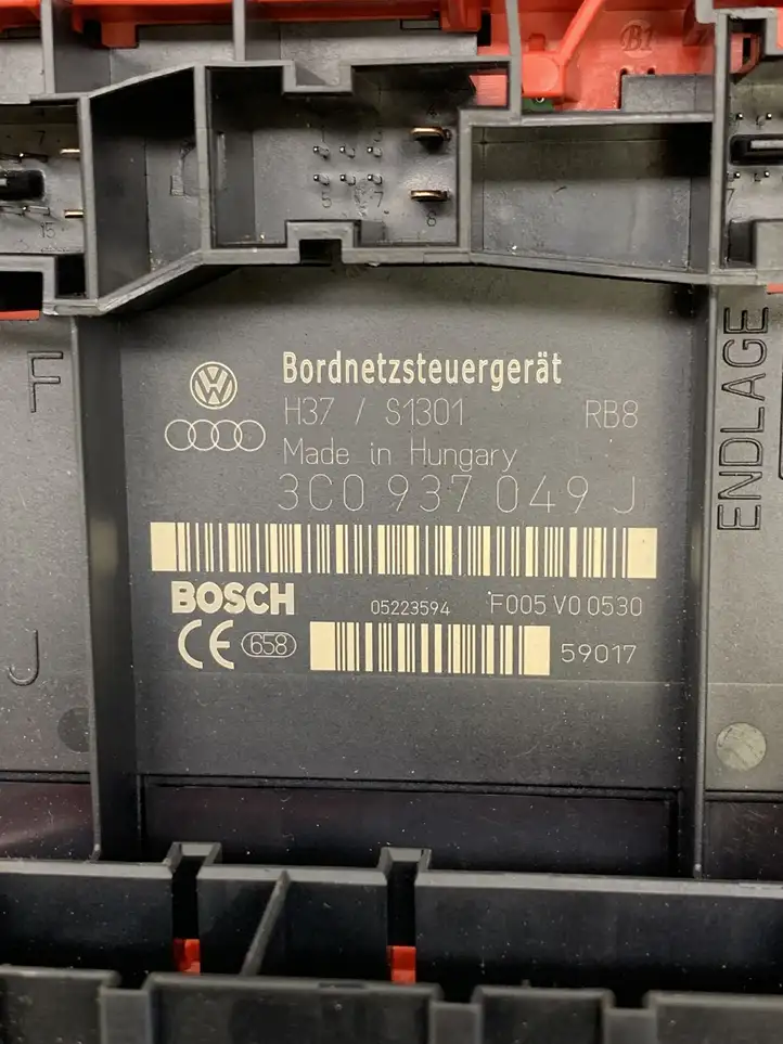 Volkswagen PASSAT B6 (2005 - 2010) 3C0937049J Модуль комфорта — фото 3